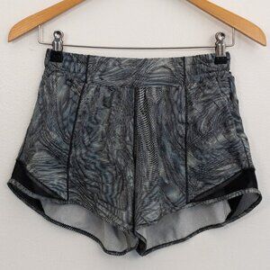 Lululemon Tracker Shorts 4” Tall – Size 6 Gray Abstract Print Zip Pocket